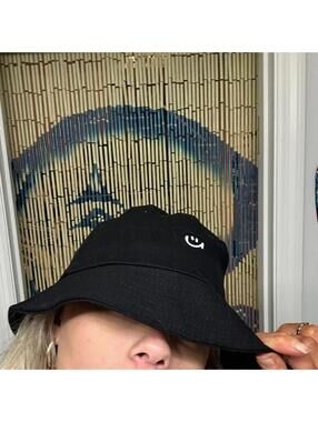 Shein Smiley Black Bucket Hat